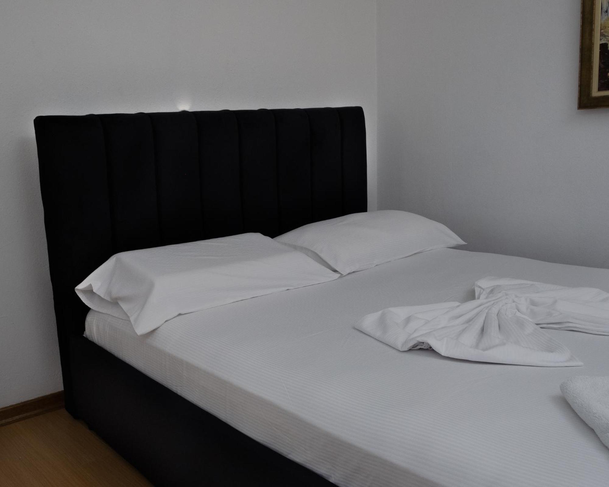 Albjona Guesthouse Tirana Extérieur photo