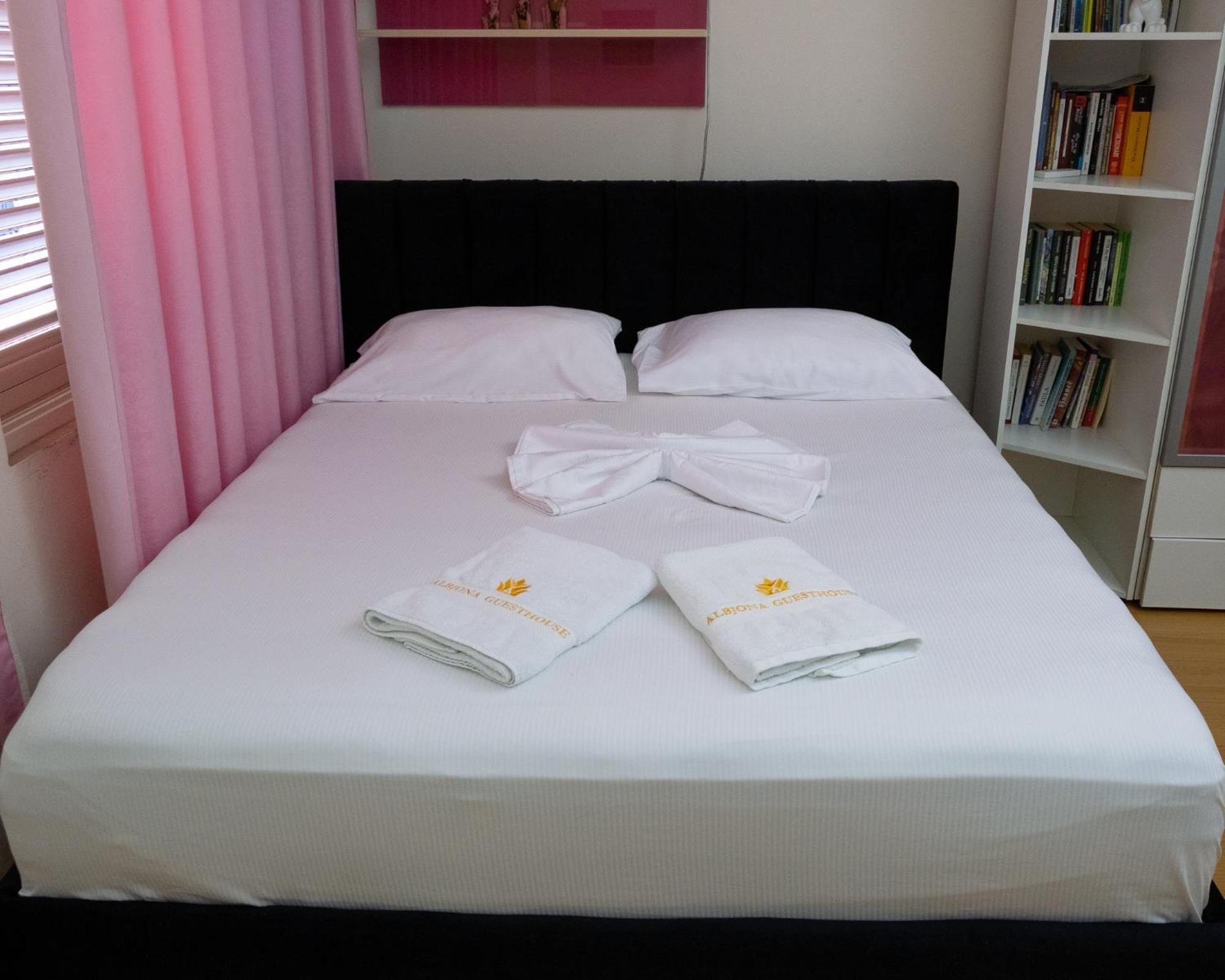 Albjona Guesthouse Tirana Extérieur photo
